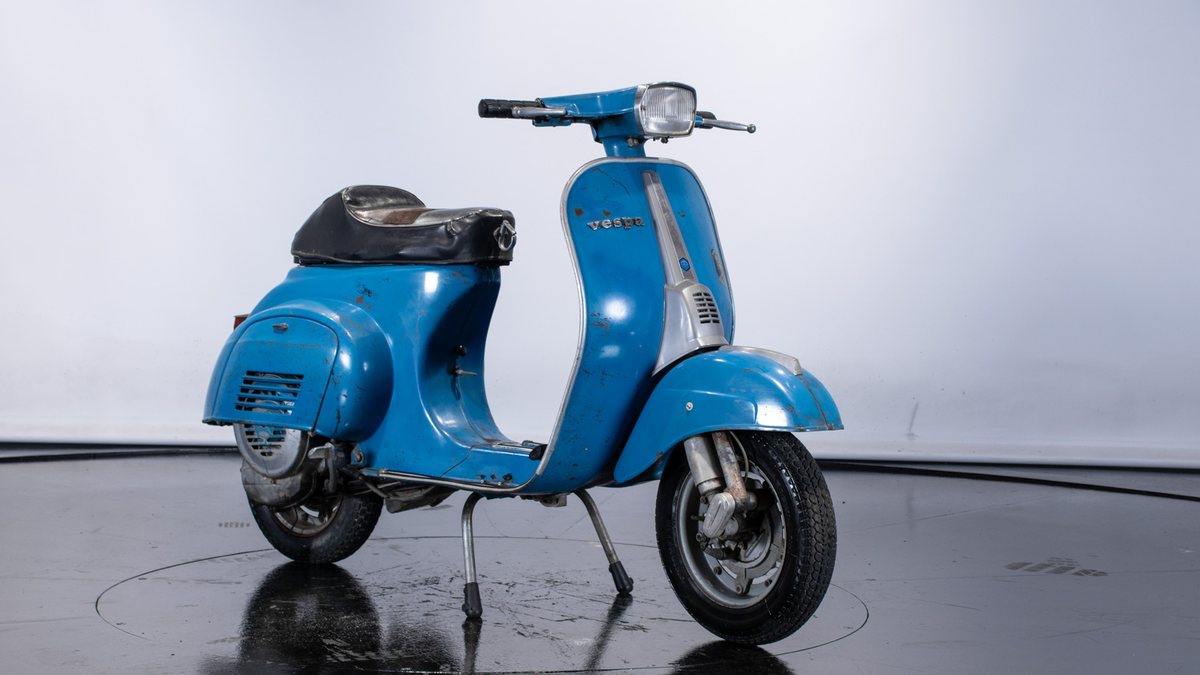 Faro Tondo Vendo Vespa 50 Da Restaurare 200 Euro Vespe Usate 50