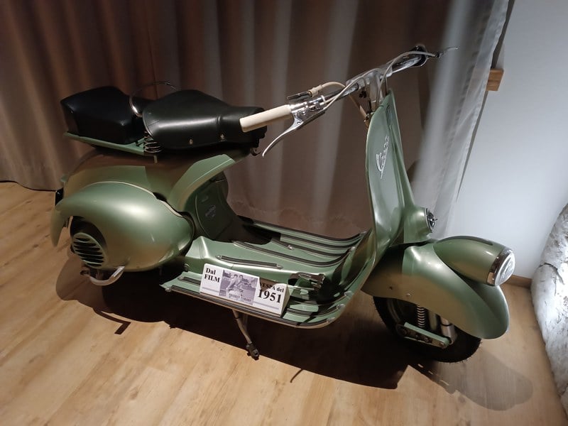 Vespa V14t Piaggio Vespa 1950 Vespa Faro Basso Vespa Anno 1950