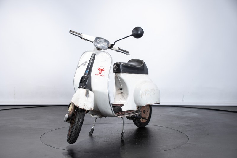 1971 Piaggio Vespa 50 Special White Left Hand Drive in Italy For