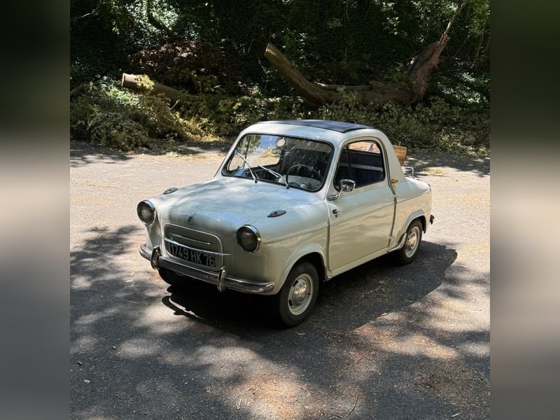 Vespa 400, une voiture de collection proposée par Philippe T Vespa 400, une voiture de collection proposée par Philippe T