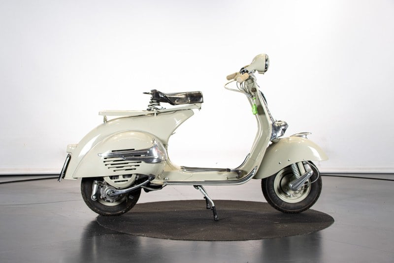 1955 Piaggio Vespa - 1 1955 Piaggio Vespa - 1