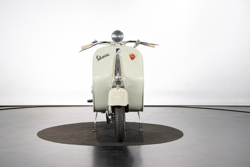 1955 Piaggio Vespa - 2 1955 Piaggio Vespa - 2
