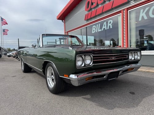 1969 Plymouth GTX Convertible 440/4 speed. Track Pack.