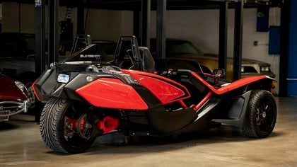 2019 Polaris Slingshot SLR 5 spd in Pearl Red with 300 miles