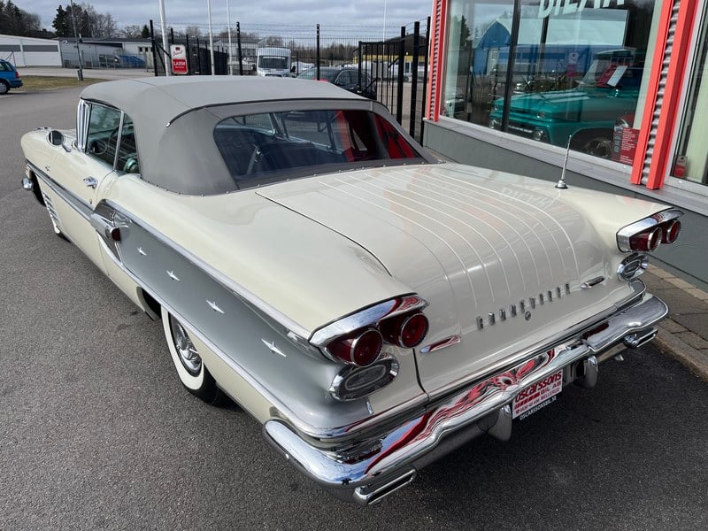 1958 Pontiac Bonneville - 7