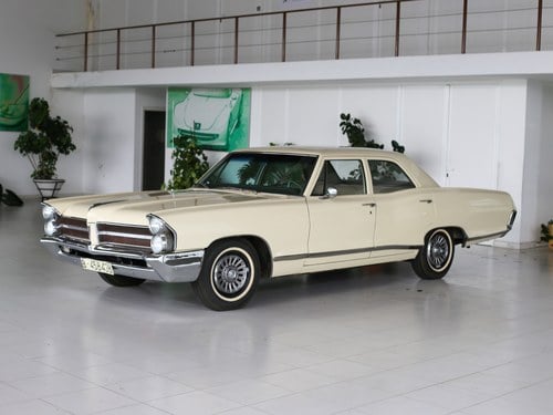 1965 Pontiac Strato Chief