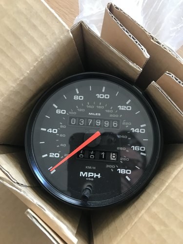 1994 Porsche 964 /993 Speedo in first class order boxed For Sale