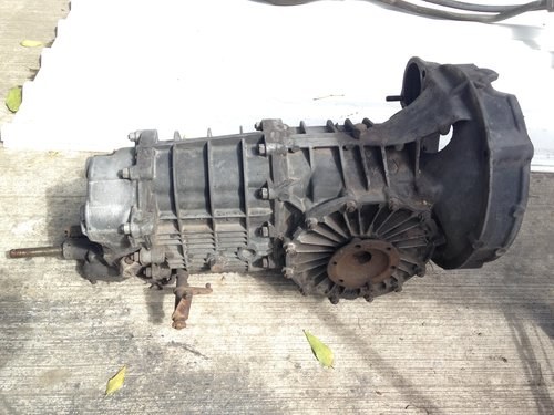 Porsche 915 5 speed transmission. In vendita