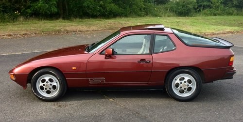 Porsche 924S 2.5 1986 every day classic SOLD