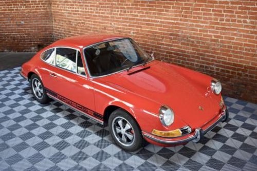 1971 Porsche 911 T Coupe = low dry miles 43k Red $79.5k For Sale