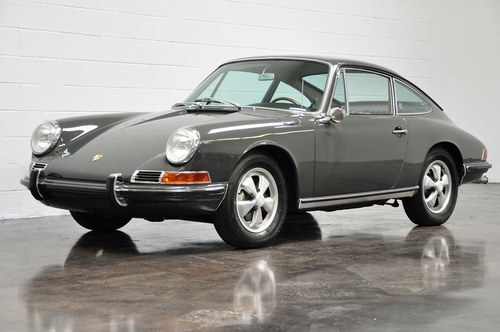 1967 Porsche 911S Coupe = Grey(~)Black 49k miles $219.5k In vendita
