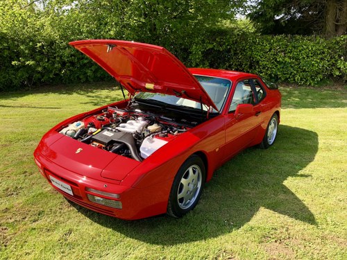 1990 A beautifully restored and visually stunning turbo For Sale