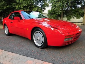 £19,950 : 1987 PORSCHE 944 TURBO In vendita