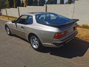 1986 Porsche 944 Turbo (low KM) For Sale