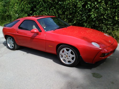 1985 PORSHCE 928 S IN GLEAMING GUARDS RED  For Sale