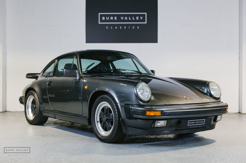 1989 Porsche 911 3.2 Carrera Sport VENDU