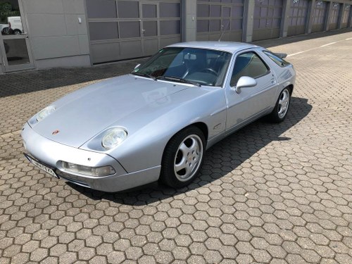 Stunning Porsche 928 S4 from 1992 For Sale