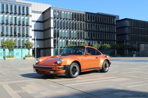 911 Turbo 3.0 1975 - paint to sample For Sale