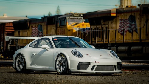 2018 Porsche GT3 Cup Car Race Car only 10 hours Spares $265k In vendita