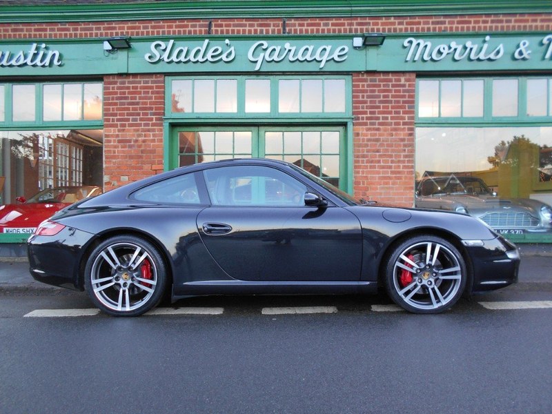 Porsche 911 C2S Coupe Manual