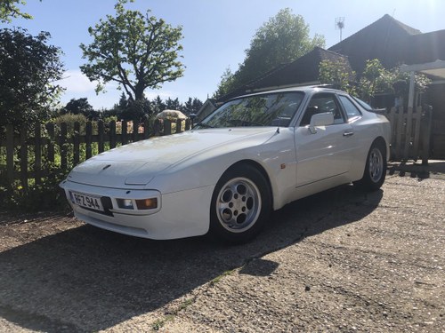 1985 Beautiful 944 lux. 2.5 manual For Sale