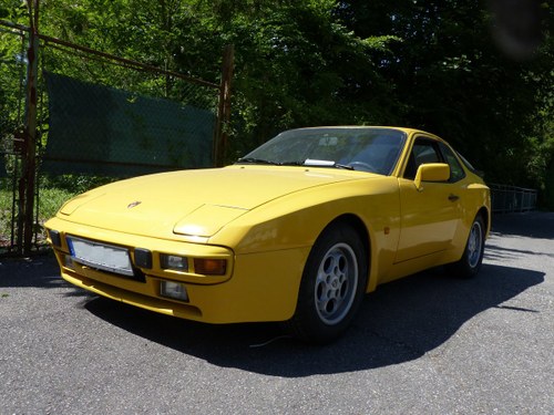 1985 Very well preserved Porsche 944, 2 owners German car new MOT SOLD