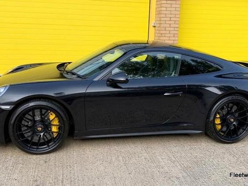 Porsche 911 Carrera 4 GTS 2018