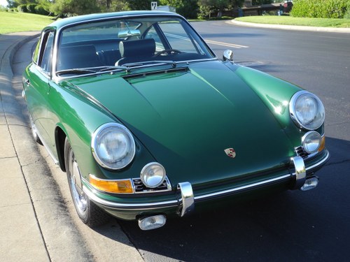 Numbers matching 1966 Porsche 911 with FIA papers! In vendita