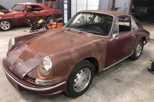 1965 Porsche 911 coupe needs restoration  In vendita