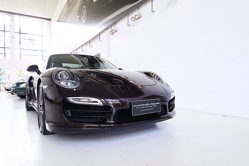 2013 991 Turbo in rare Mahogany Metallic, lots of options, low km SOLD