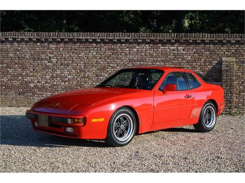 1986 Porsche 944 Only 4.856 miles from new!!, like new! Superb or For Sale