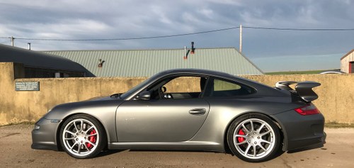 2007 A fantastic example & beautifully maintained 997 GT3 MK1 For Sale