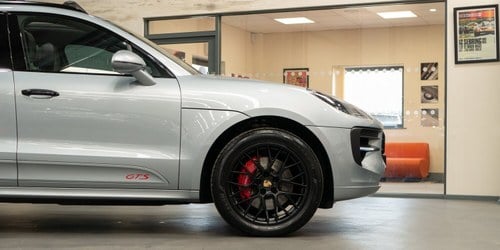 2020 Porsche Macan - 9