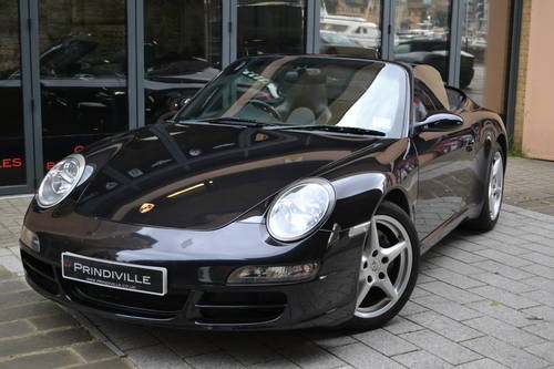 2005 Porsche 911 997 Finished in Black For Sale
