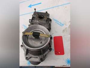 Fuel distributor for Porsche 924 2.0 Turbo For Sale (picture 1 of 6)