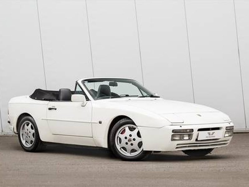 1990 PORSCHE 944 S2 Convertible-23 SERVICE STAMPS