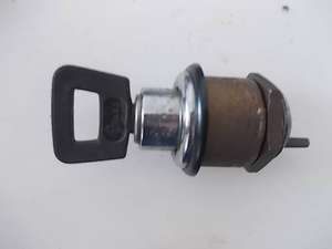 Rear hood lock for Porsche 914 For Sale (picture 1 of 3)