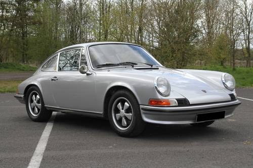 1971 PORSCHE 911 2.4 FINISHED IN SILVER For Sale
