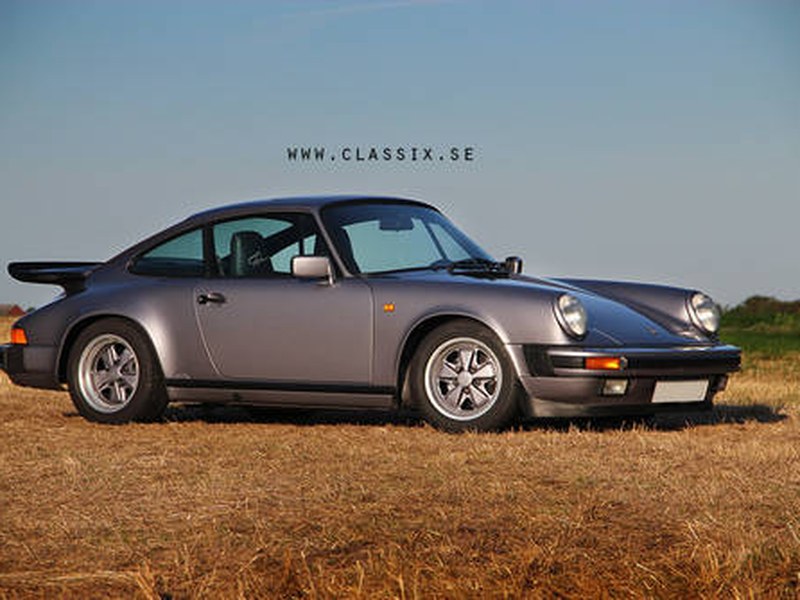 Porsche 911 Carrera Anneversary model
