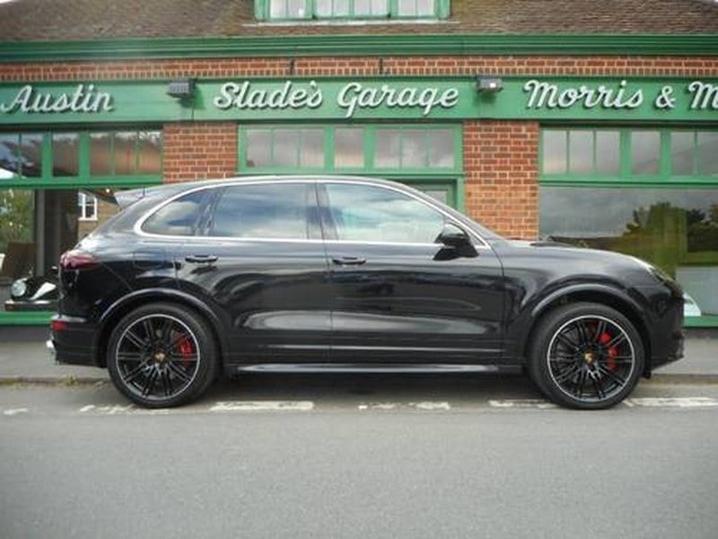Porsche Cayenne GTS V6