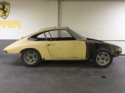 911 2.0ltr. 131hp SWB  1966 chassis moonroof SOLD