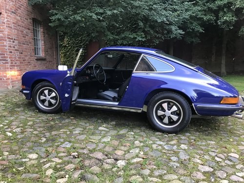 Porsche 911E 2.4 Coupé (1973)fully restored matching numbers In vendita