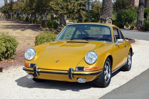 1972 Very rare Gold Metallic Porsche 911E. In vendita