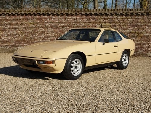 1978 Porsche 924 2.0 first owner. Full know history. In vendita