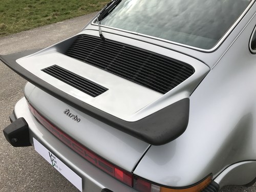 1976 Porsche 911 - 6