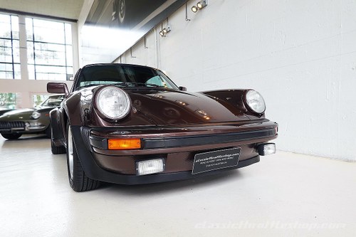 1981 Porsche’s original supercar, AUS del., Palisander Metallic VENDUTO