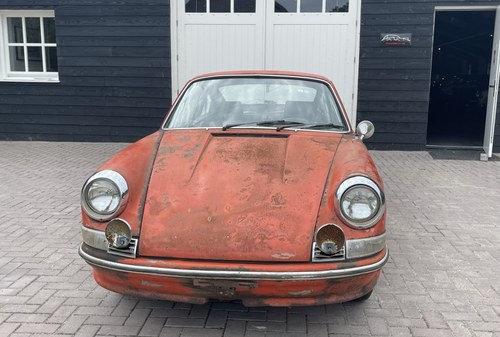 1965 LHD PROJECT Porsche 911 coupe signal orange matching n° 1970 For Sale