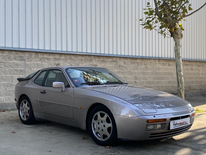 1988 Porsche 944 - 2 1988 Porsche 944 - 2