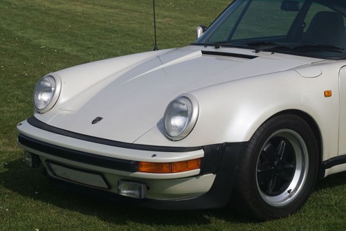 1983 Porsche 911 - 5