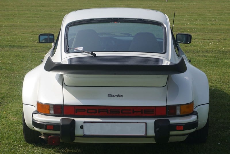1983 Porsche 911 - 7